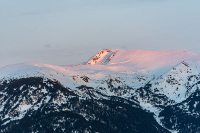 Views of a sunset in the mountains of andorra. bordes de l armiana.