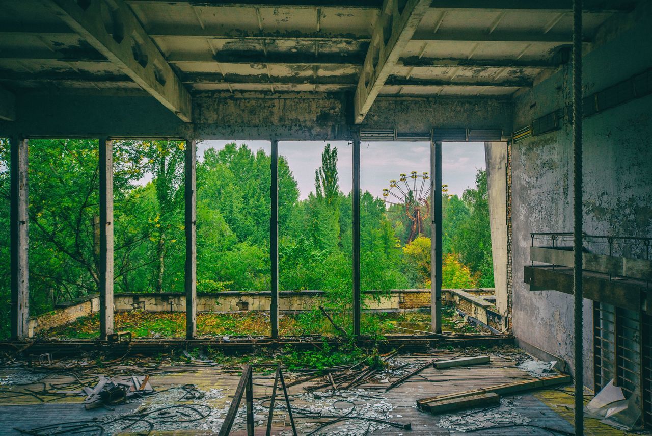 ABANDONED BUILDING INTERIOR