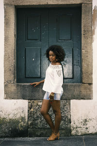 Beautiful model posing for the photo on the streets of pelourinho. salvador, bahia, brazil.