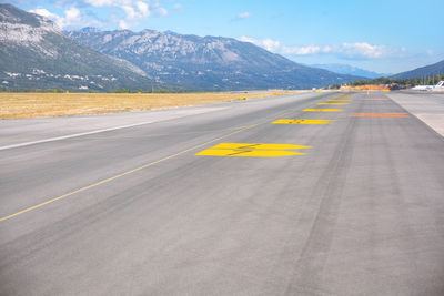 Standard runway marks . airport runway with marks