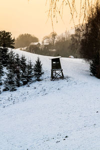 Empty bench in park