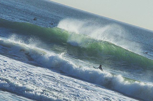 water, sea, wave, surf, horizon over water, scenics, leisure activity, beach, beauty in nature, motion, waterfront, lifestyles, nature, vacations, tranquil scene, shore, men, unrecognizable person