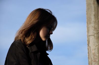 Portrait of a girl in an abandoned building. the brooding teenager