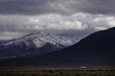 Tundra plain and mountains in the andes, near el chalten, patagonia, argentina