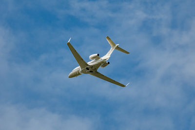 airplane