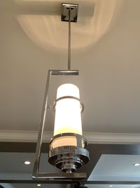 Light fixture 