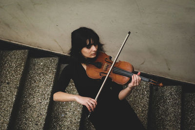 Woman playing violin