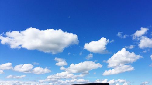 Low angle view of cloudy sky