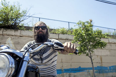 Portrait of man wearing sunglasses