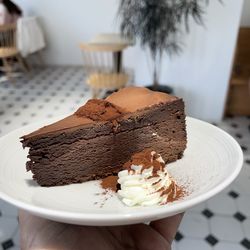 Close-up of chocolate cake in plate on table