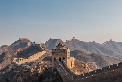 Scenic view of great wall of china against sky
