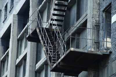 Full frame shot of abandoned building