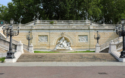 Statue of historic building