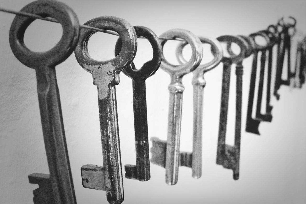 metal, metallic, close-up, security, protection, safety, rusty, in a row, focus on foreground, fence, chain, no people, repetition, day, padlock, lock, connection, railing, pattern, hanging