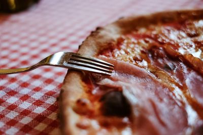 Close-up of bread in plate on table