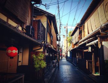 Narrow alley in city