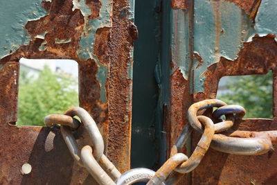 Close-up of rusty chain