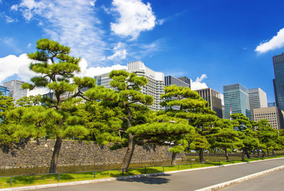 Scenic view of tokyo, buildings near imperial palace