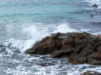 Waves splashing on sea