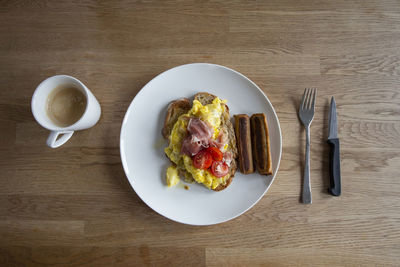 Birds eye view of a breakfast plate on the table