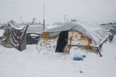 Heavy snow covers the syrian refugee camps. 