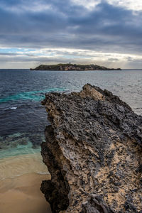 View at hemelin island from hamelin bay beach, western australia
