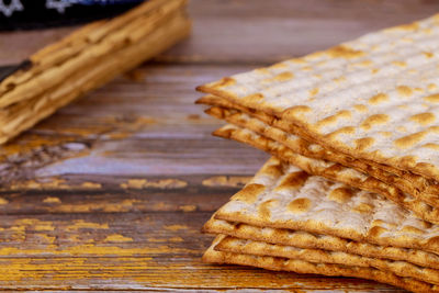 Matzoh jewish holiday bread jewish family celebrating passover