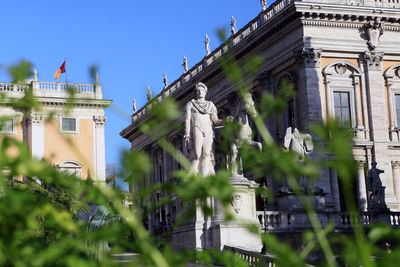 Statue of castor and pollux at piazza del campidoglio