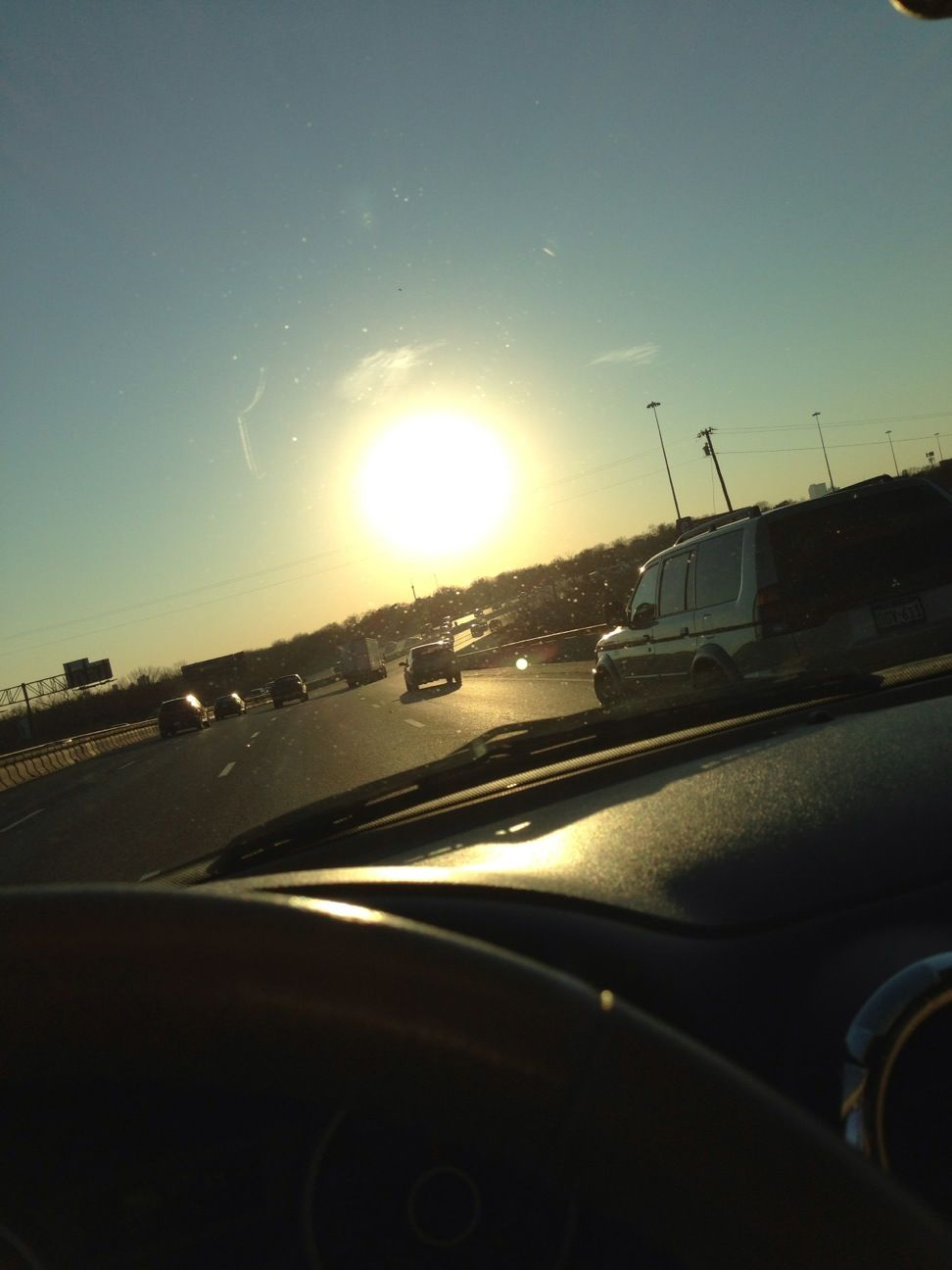 Driving with this sun in my face☀