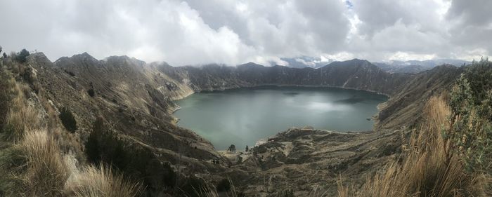 Panoramic view of lake and mountains against sky