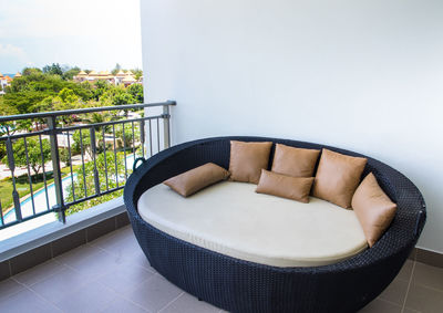 Waterproof pillowcase and mattress cover of outdoor daybed at the balcony