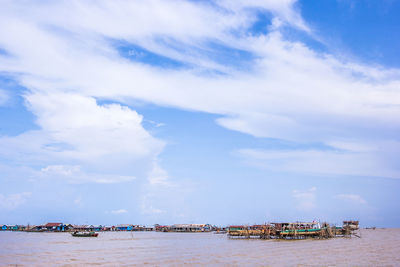 Cambodian people live beside tonle sap lake in siem reap