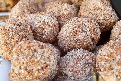 Close-up of schnoor kuller cakes in plate