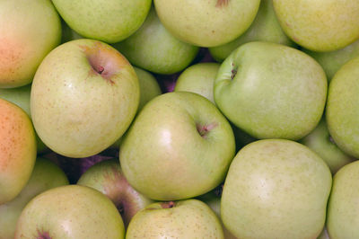 Full frame shot of apples