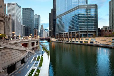 Chicago, illinois, usa - cityscape of downtown chicago with chicago riverwalk and chicago river.