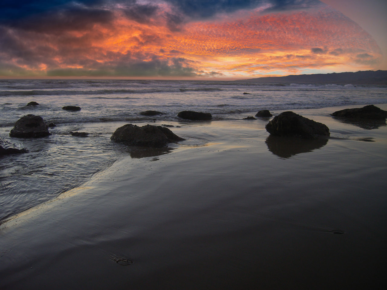 SCENIC VIEW OF SEA AGAINST SUNSET SKY