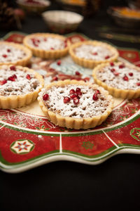 Beautiful cup cakes on plate 