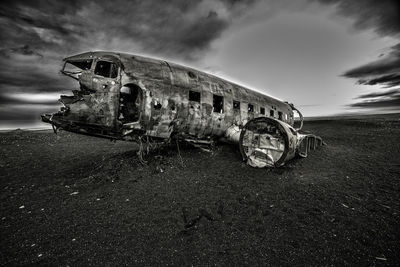 Airplane wreck in field