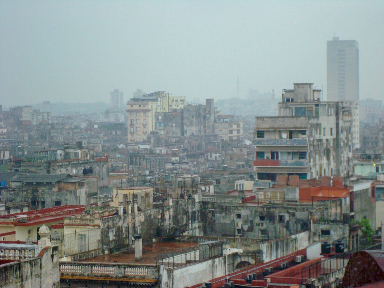 VIEW OF BUILDINGS IN CITY AGAINST SKY