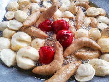 Close-up of fresh fruits in bowl