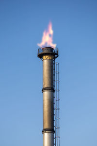 Gas extraction chimney burning high up