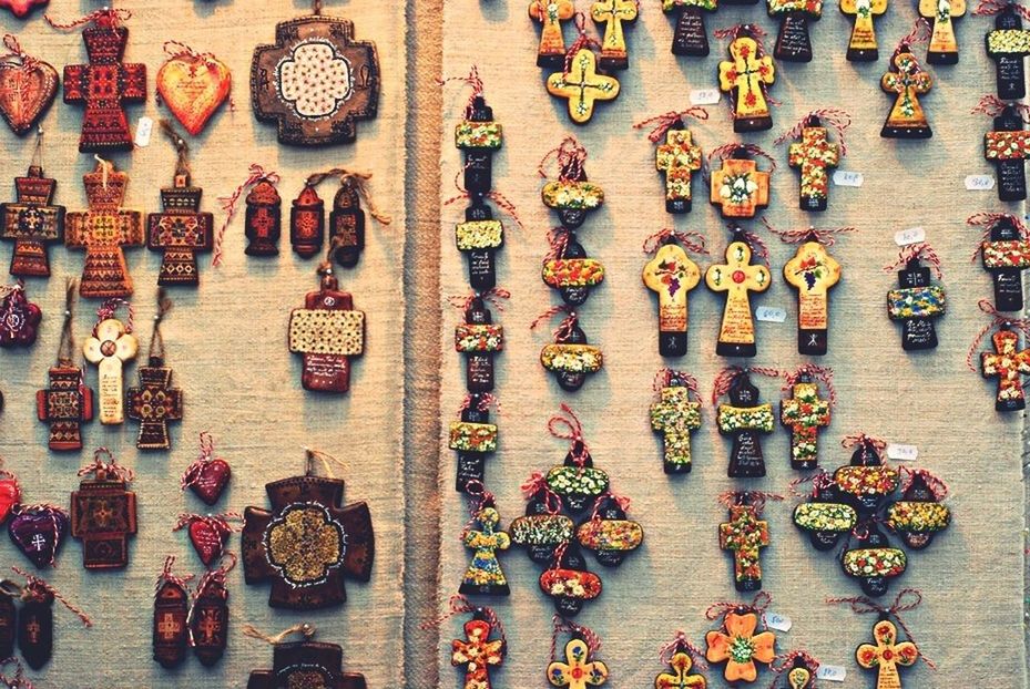 indoors, variation, large group of objects, full frame, abundance, retail, for sale, art and craft, choice, multi colored, backgrounds, arrangement, art, creativity, collection, text, store, wall - building feature, side by side, in a row