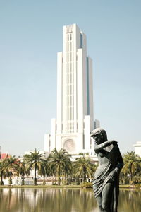 View of statue of building against clear sky