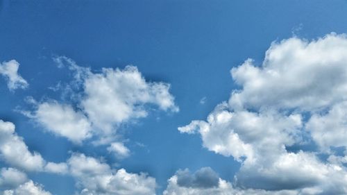 Low angle view of cloudy sky