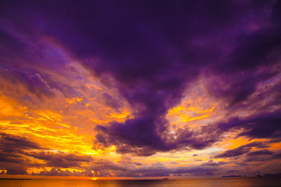 Scenic view of dramatic sky over sea