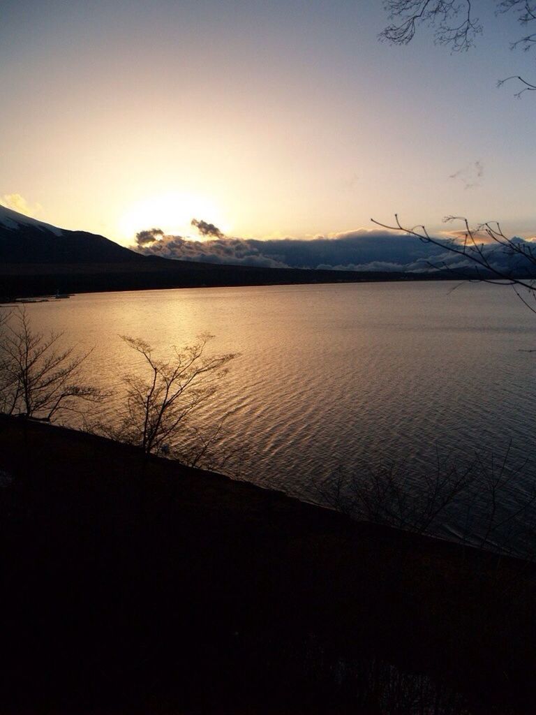 Sunset #sun #clouds #skylovers #sky #nature #beautifulinnature #naturalbeauty #photography #landscape