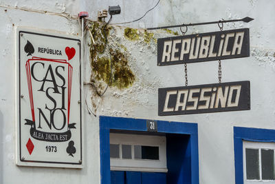 Information sign on wall