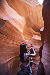 Women photographing at antelope canyon