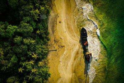 Scenic view of a boat in the caribik ocean