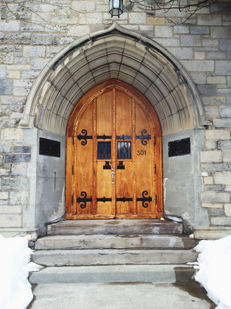 architecture, built structure, building exterior, door, entrance, closed, old, wood - material, house, brick wall, weathered, stone wall, arch, facade, doorway, day, abandoned, wall - building feature, outdoors, wooden